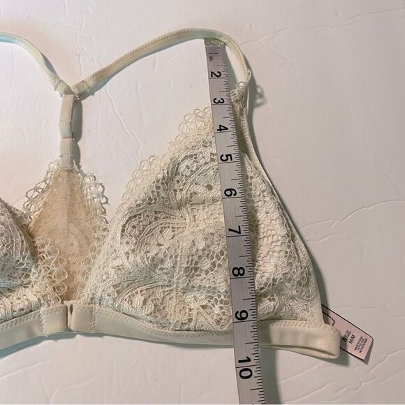 Victoria Secret Lace Triangle Racerback Bralette ivory lightly padded mesh M - Picture 3 of 7